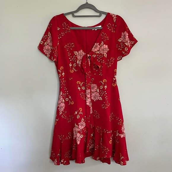 BB Dakota Red Love Back Atcha Floral Dress size 4 - Picture 1 of 4